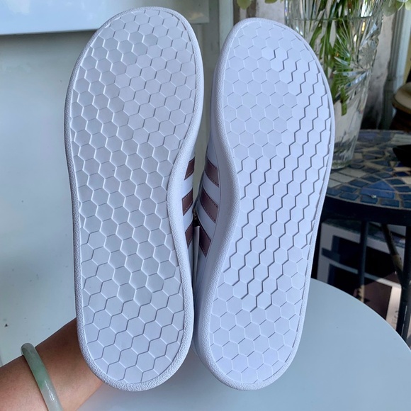 ADIDAS Grand Court K SIZE US7 NWT - Picture 4 of 7